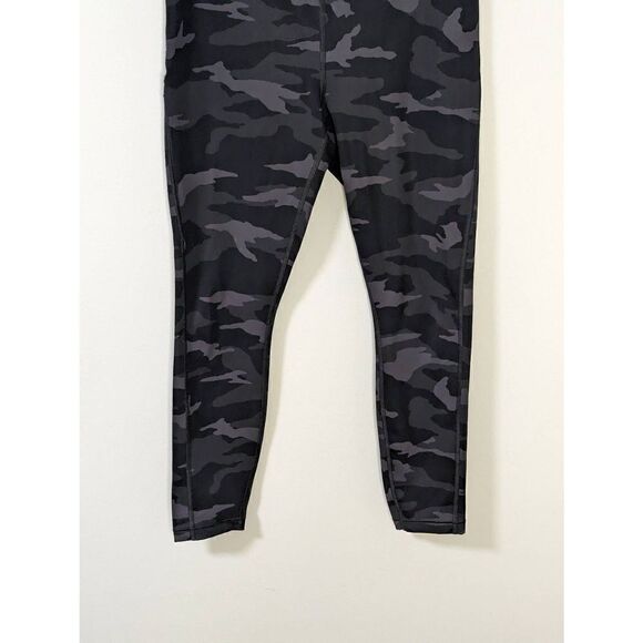 Athleta Ultimate 7/8 Tight Leggings with Pockets - Size S - Picture 3 of 9